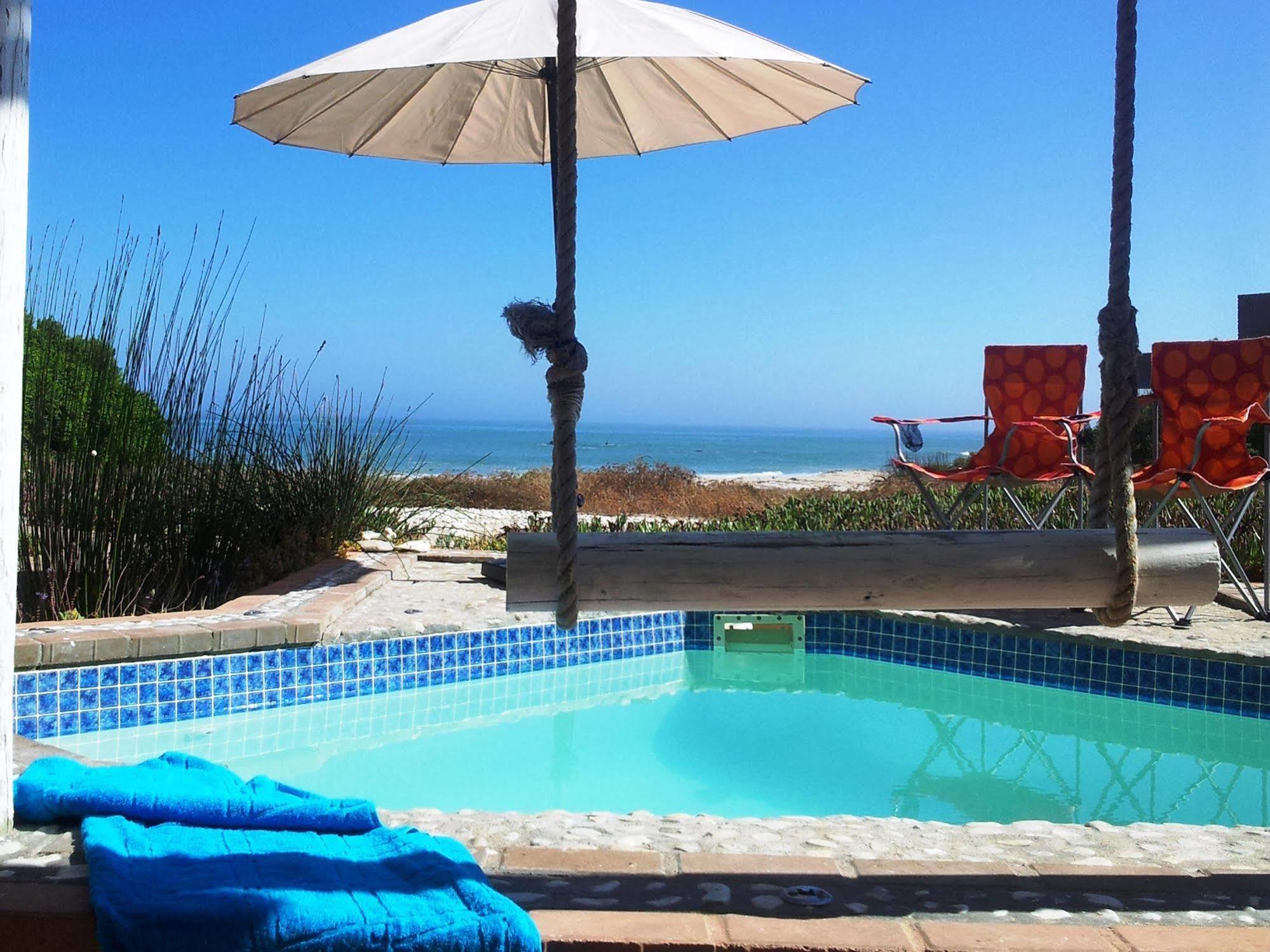 Absolute Beach Accommodation Stompneusbaai Екстер'єр фото