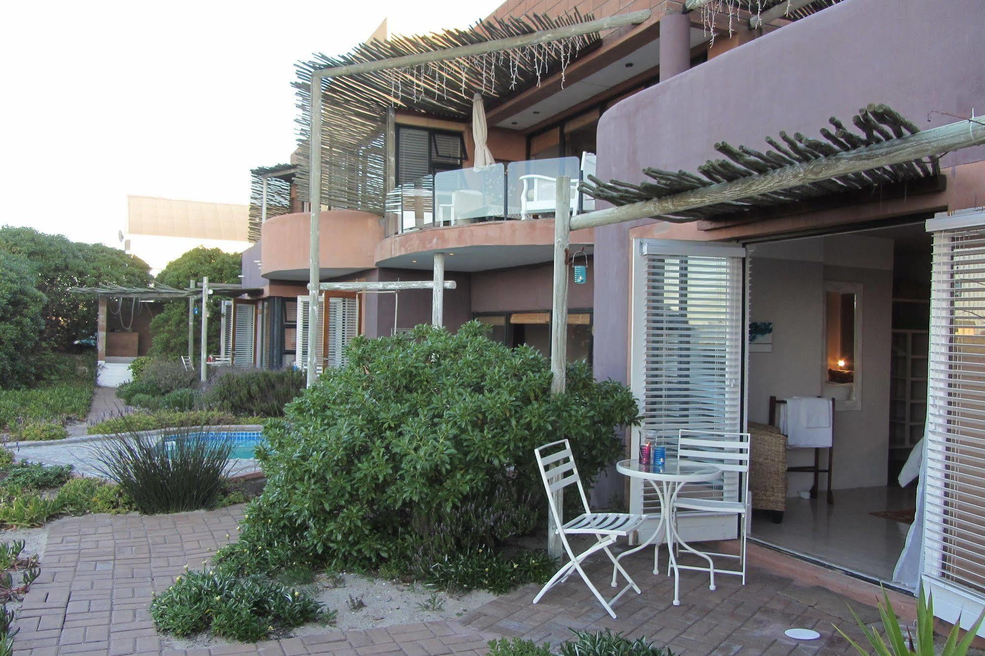 Absolute Beach Accommodation Stompneusbaai Екстер'єр фото